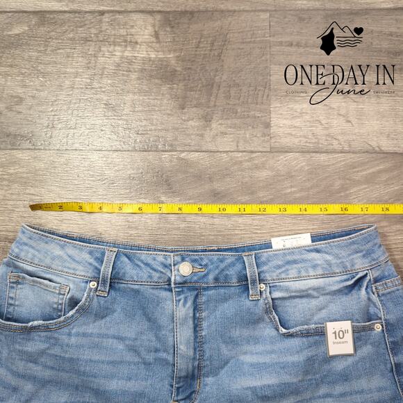 Time and Tru Denim Bermuda Shorts Size 16 - Picture 3 of 7